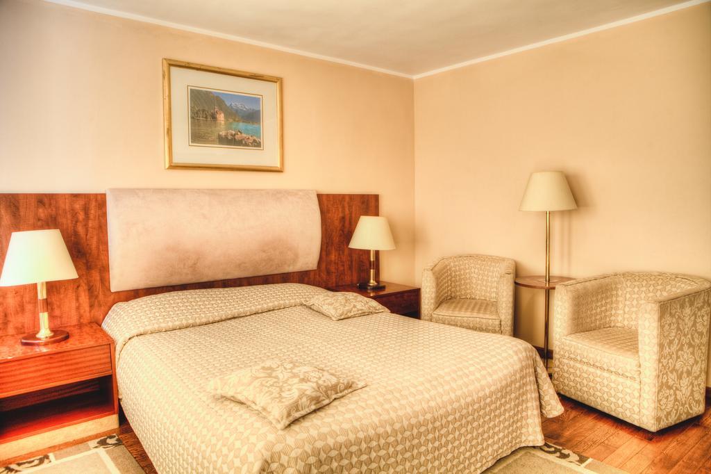 Vila Pinul Si Mesteacanul Otel Poiana Braşov Dış mekan fotoğraf