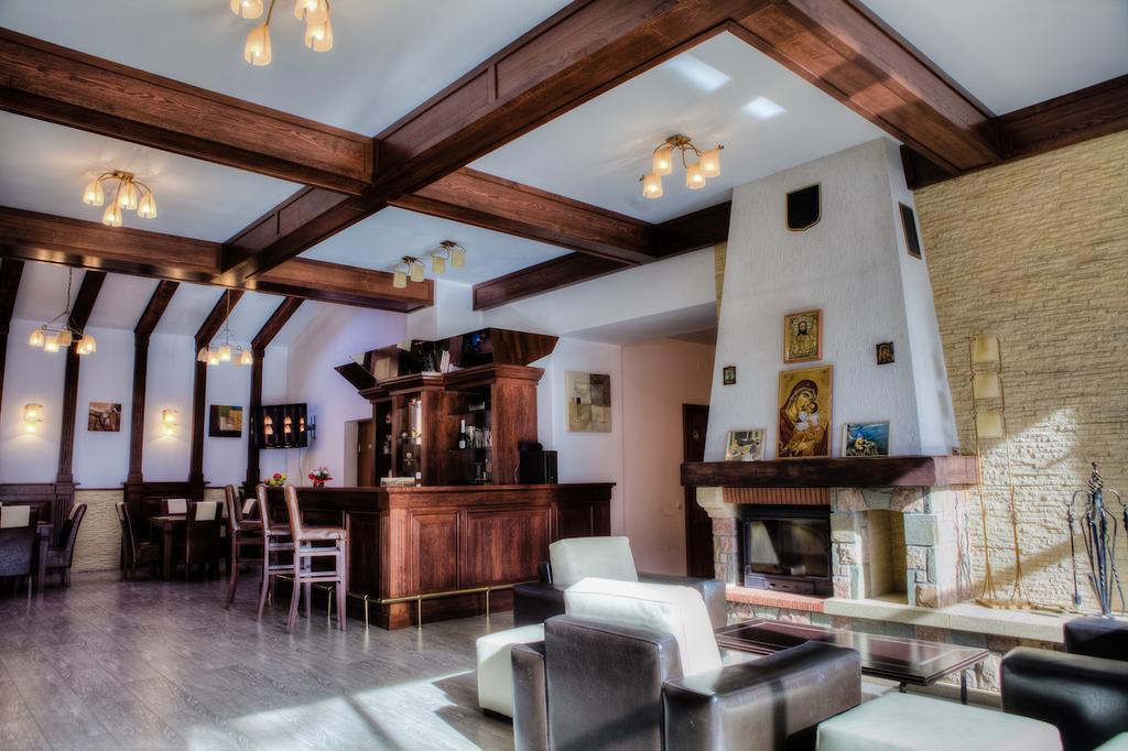 Vila Pinul Si Mesteacanul Otel Poiana Braşov Dış mekan fotoğraf