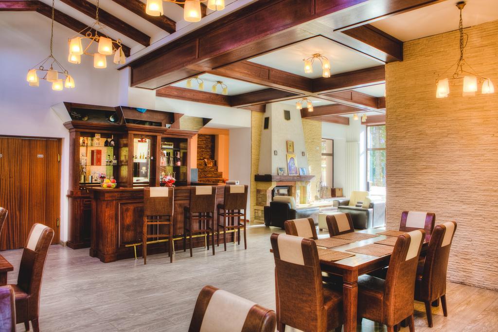 Vila Pinul Si Mesteacanul Otel Poiana Braşov Dış mekan fotoğraf